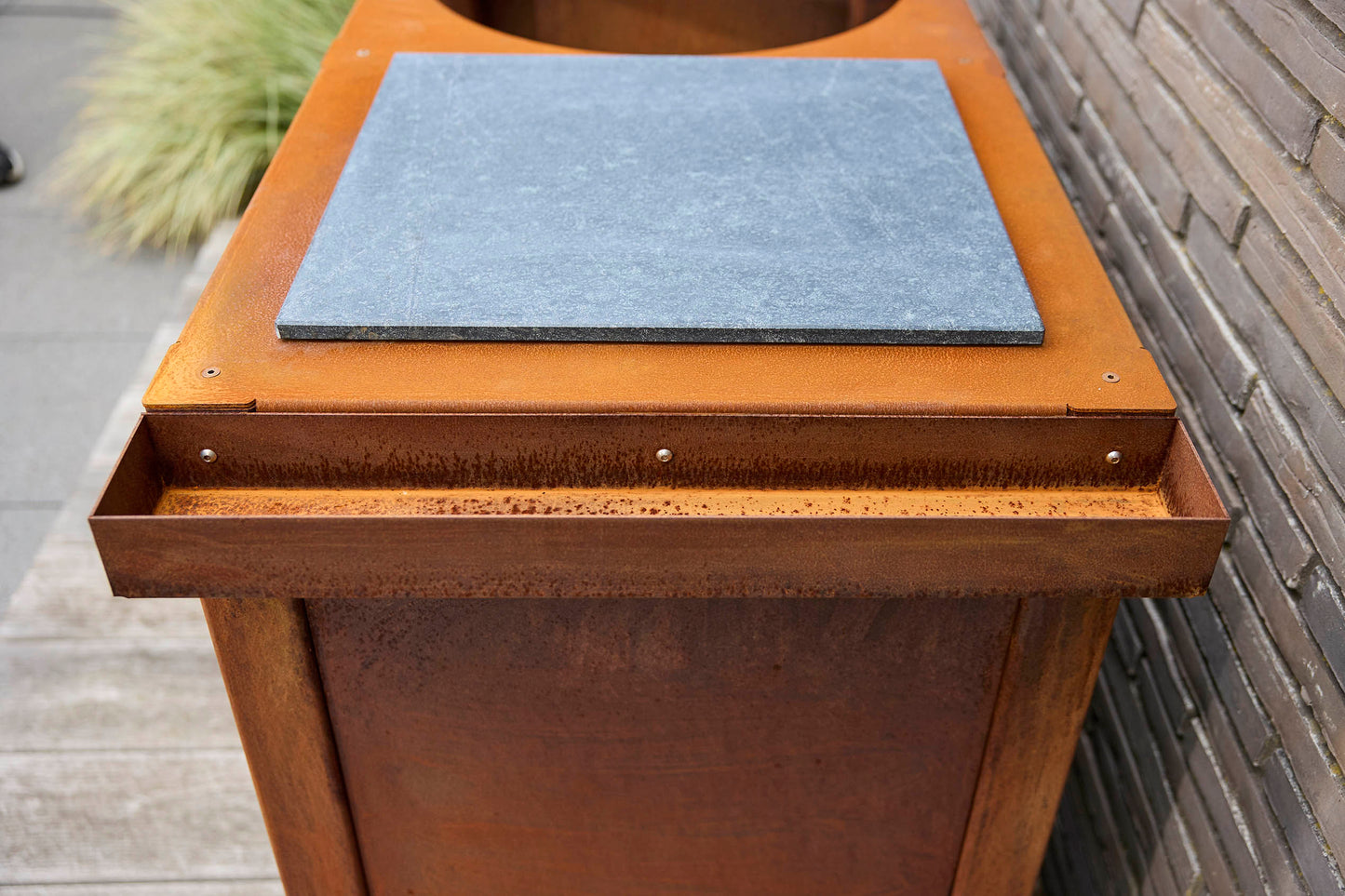 Table Kamado BBQAR – L'Excellence de la Cuisson Outdoor